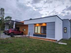 Casa Arbórea - Casa Campestre con piscina